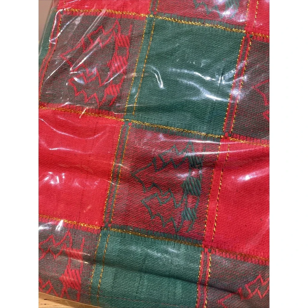 Vtg Red Green Christmas Tree Woven Fabric‎ Tablecloth Gold Accents Plaid 60x84